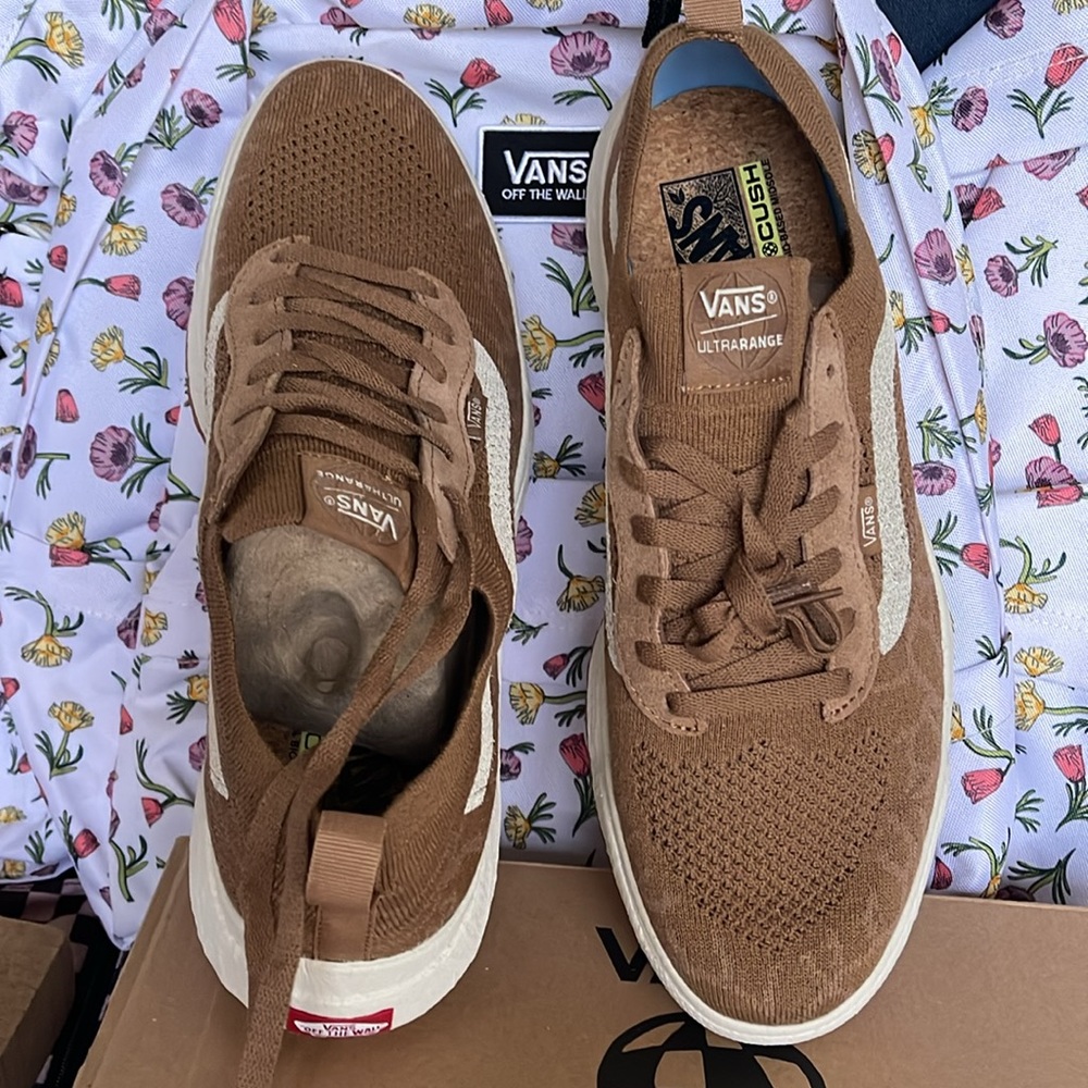 Vans Men’s Ultrarange Vr3
Chipmunk
VN0A4BXBGWT
Sneakers - Picture 13 of 16